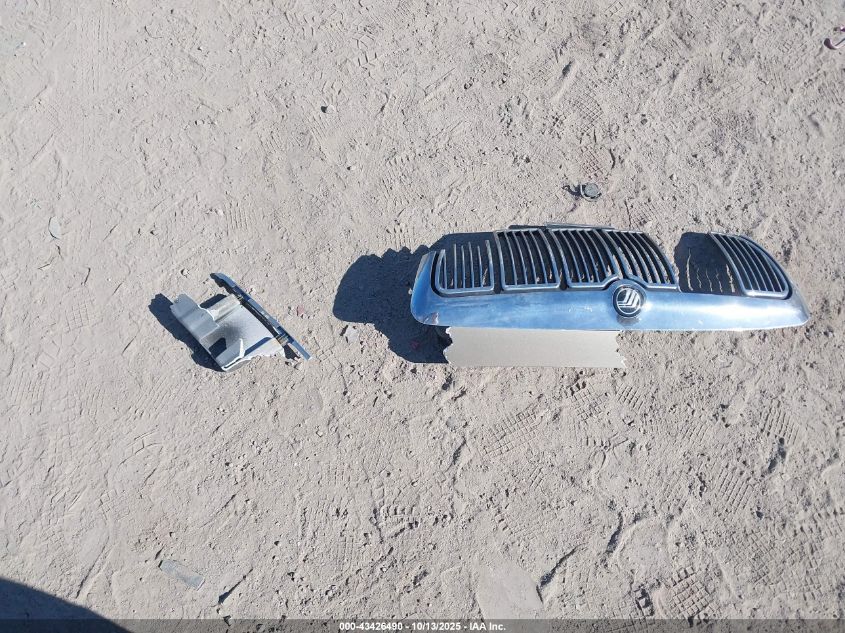 2000 Mercury Grand Marquis Gs VIN: 2MEFM74W3YX698234 Lot: 43426490