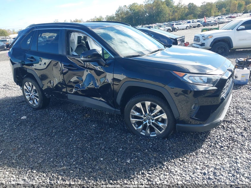 TOYOTA RAV4 XLE PREMIUM