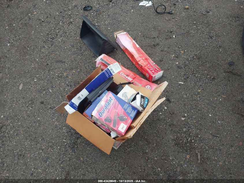 1998 Chevrolet Tracker VIN: 2CNBJ1366W6916401 Lot: 43426649