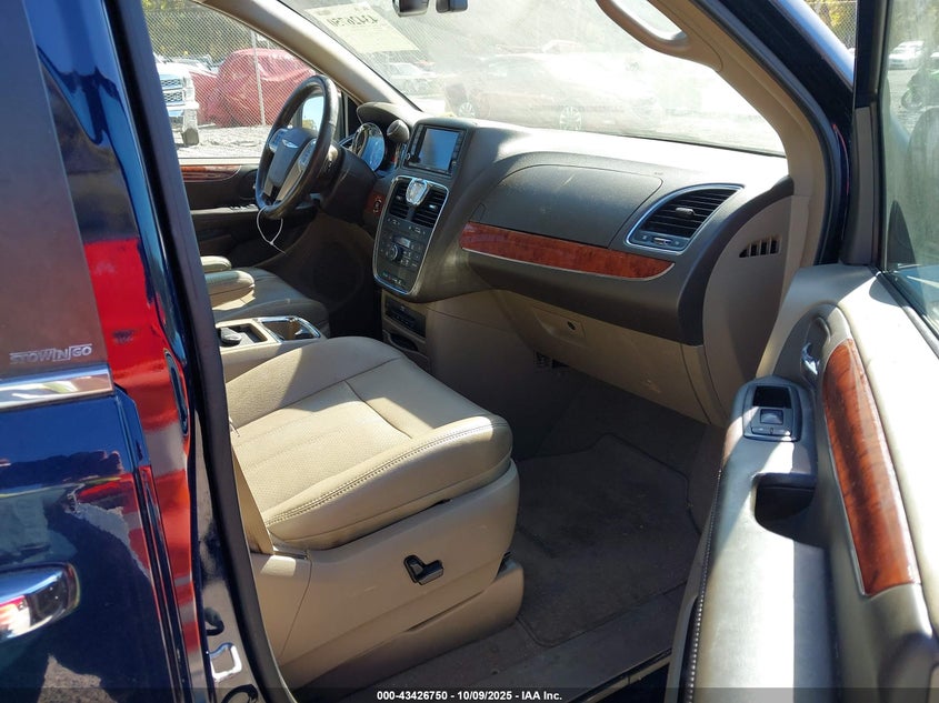 2C4RC1CG1ER178395 2014 CHRYSLER TOWN & COUNTRY photo no. 5