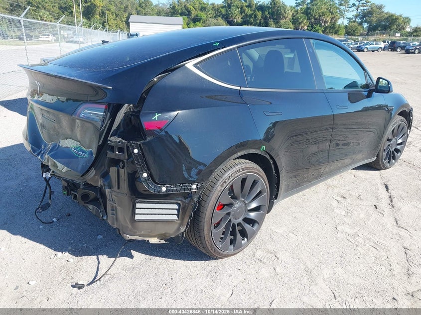 7SAYGDEF3NF557760 2022 TESLA MODEL Y photo no. 4