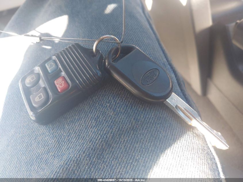 2008 Ford Mustang VIN: 1ZVHT82H685120215 Lot: 43426887