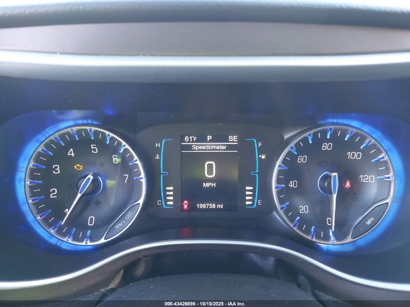 2017 Chrysler Pacifica Touring VIN: 2C4RC1DGXHR579012 Lot: 43426898