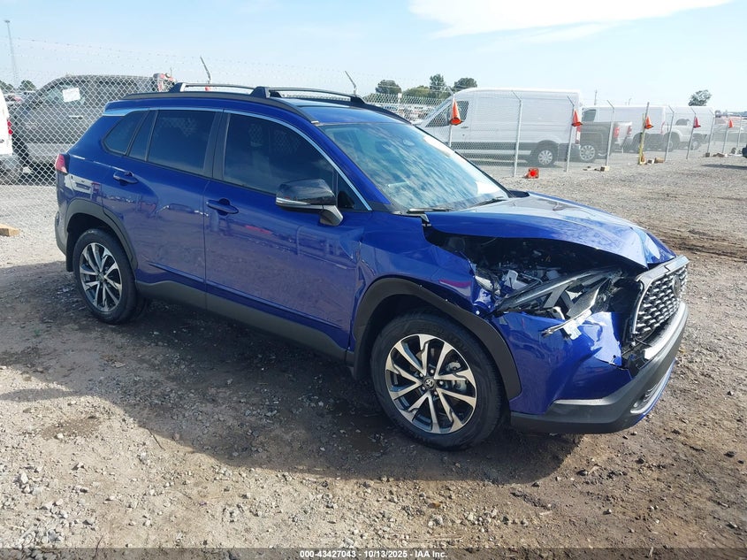 TOYOTA COROLLA CROSS XLE