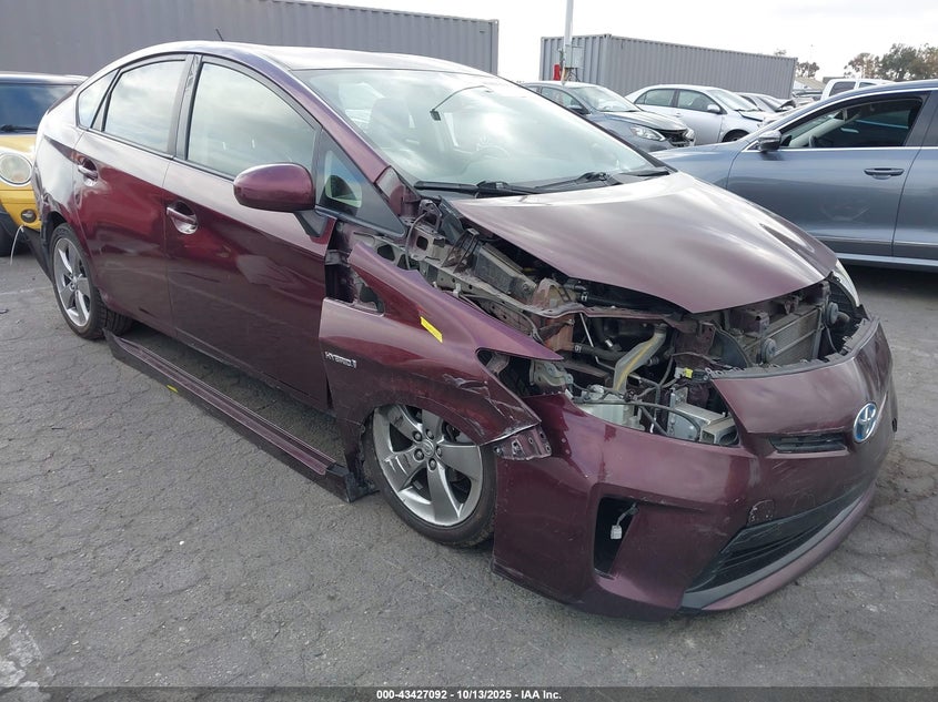TOYOTA PRIUS THREE SE