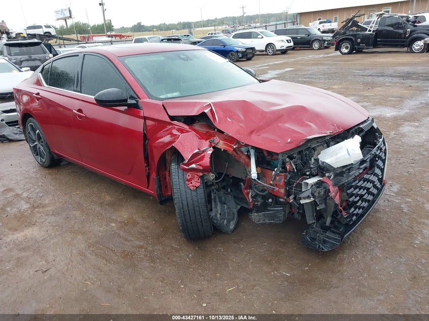 NISSAN ALTIMA SR FWD