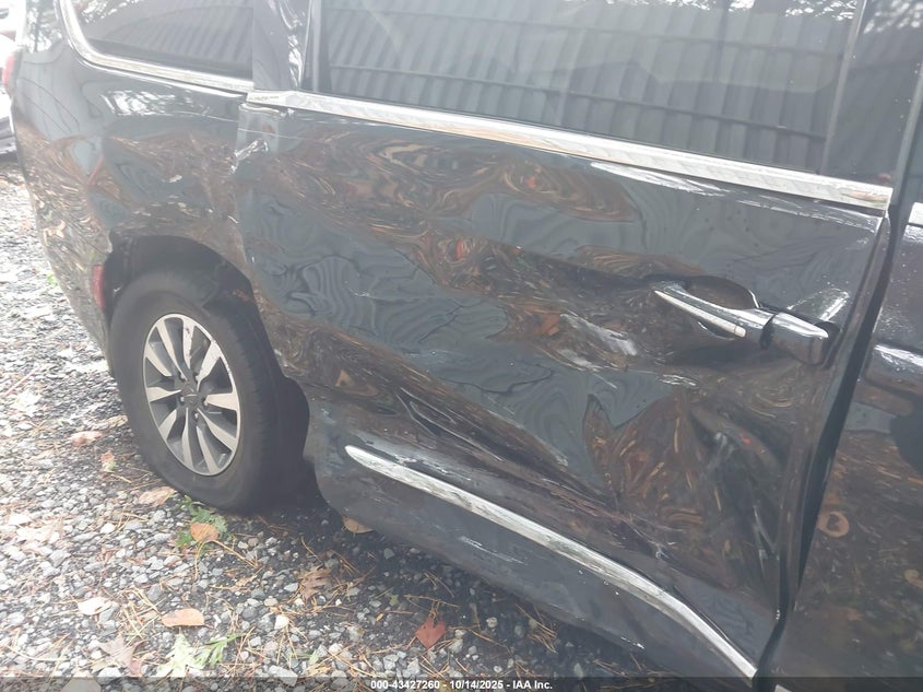 2023 Chrysler Pacifica Hybrid Limited VIN: 2C4RC1S76PR599596 Lot: 43427260