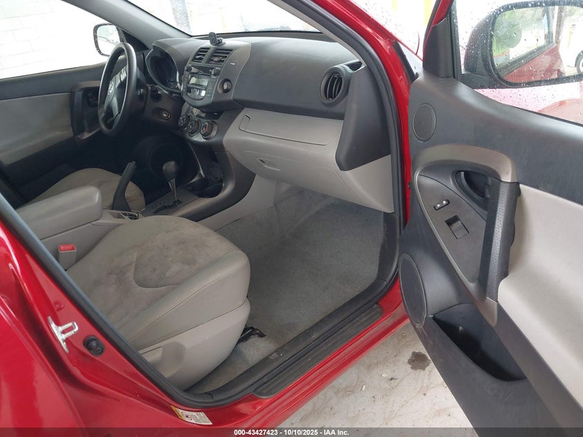 2T3BF4DV8BW112581 2011 TOYOTA RAV 4 photo no. 5