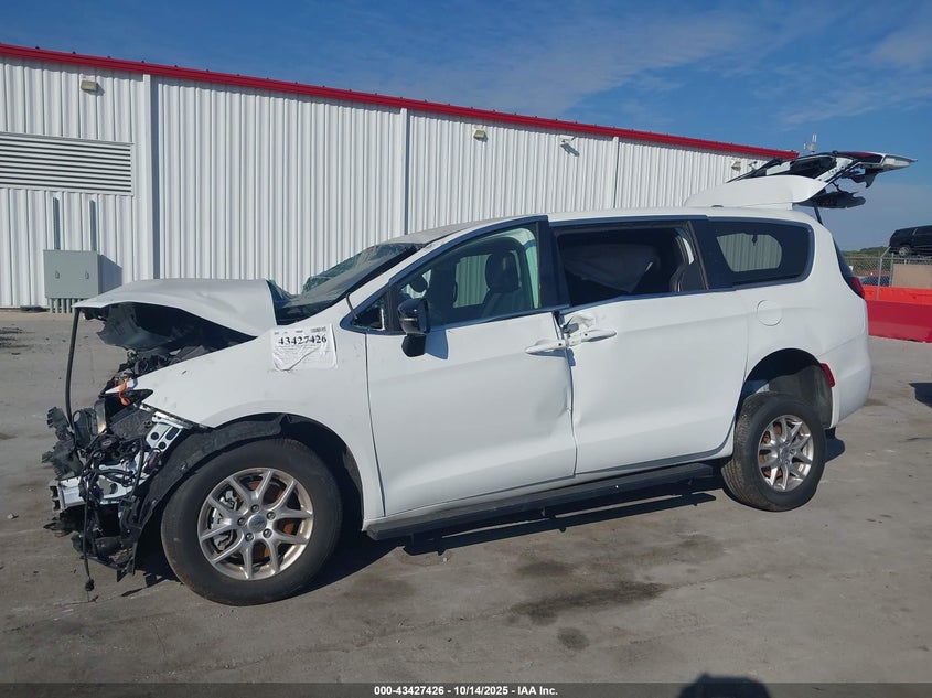 2025 CHRYSLER VOYAGER LX 2C4RC1CG6SR525263