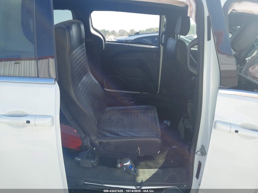 2025 CHRYSLER VOYAGER LX 2C4RC1CG6SR525263