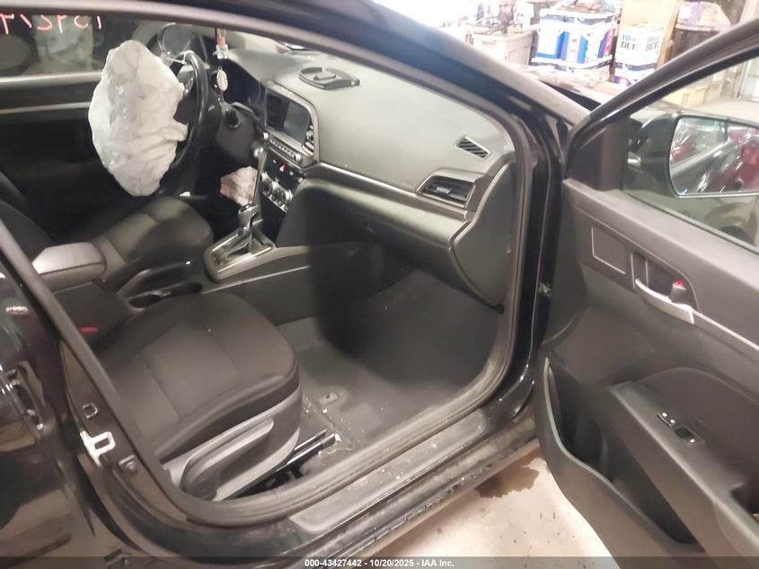 5NPD84LF0KH410398 2019 HYUNDAI ELANTRA photo no. 5