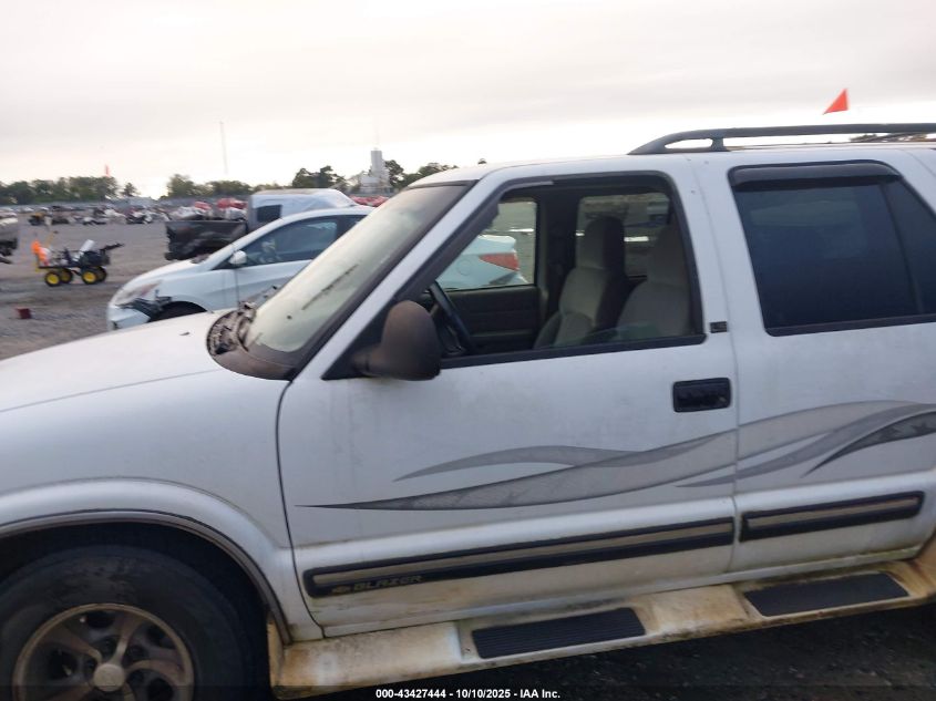 1998 Chevrolet Blazer Ls VIN: 1GNCS13WXW2105288 Lot: 43427444