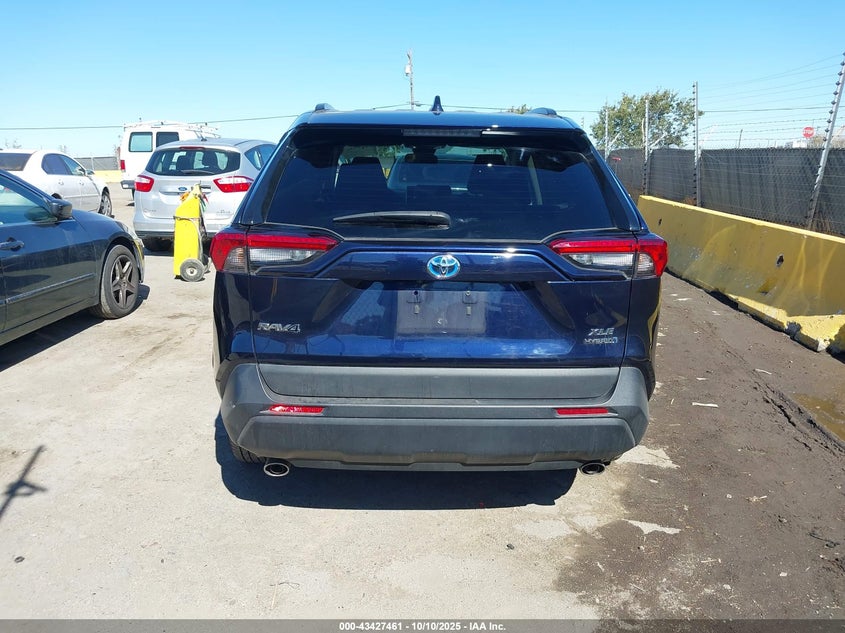 VIN 2T3RWRFV5RW197978 2024 TOYOTA RAV4 HYBRID XLE