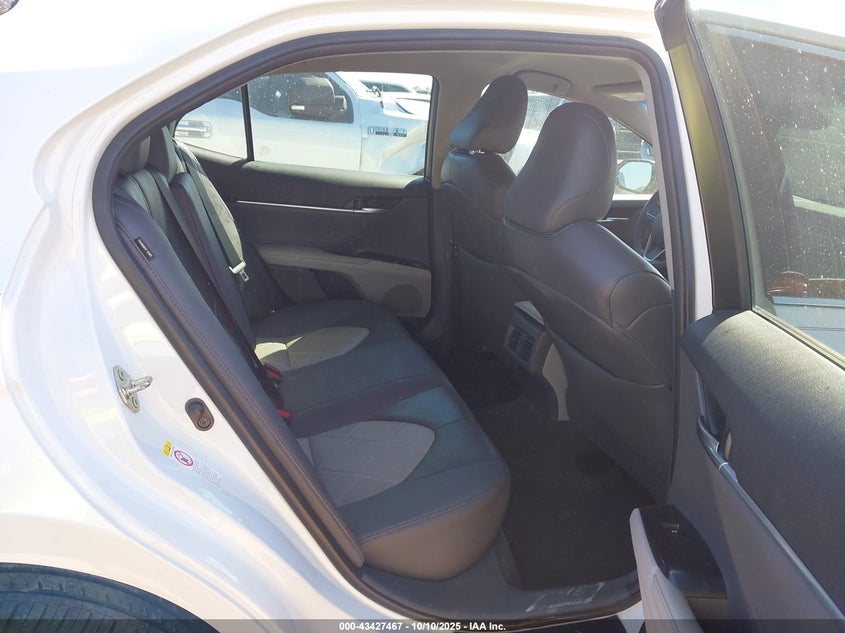 2018 Toyota Camry Xle VIN: 4T1B11HK7JU032211 Lot: 43427467