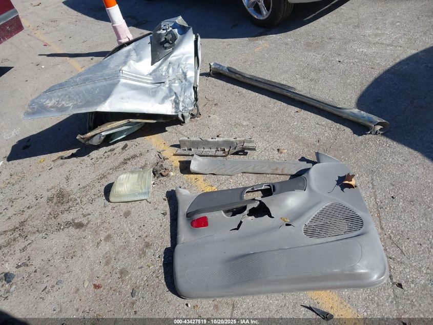 2003 Ford F-150 Lariat/Xl/Xlt VIN: 1FTRX18L43NB49607 Lot: 43427519