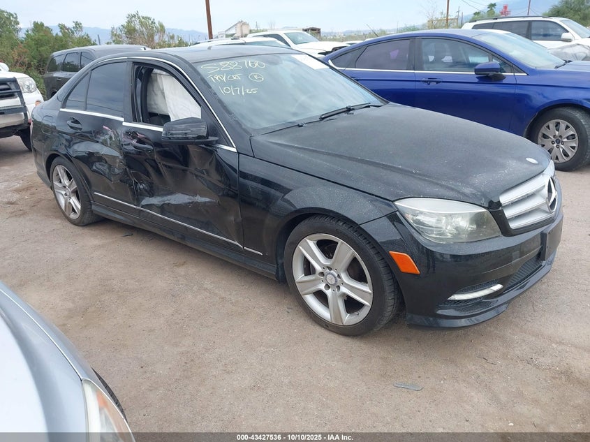 MERCEDES-BENZ C-CLASS LUXURY/SPORT