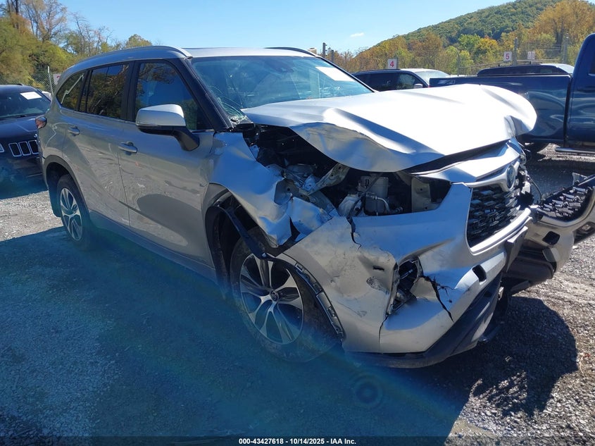 TOYOTA HIGHLANDER XLE