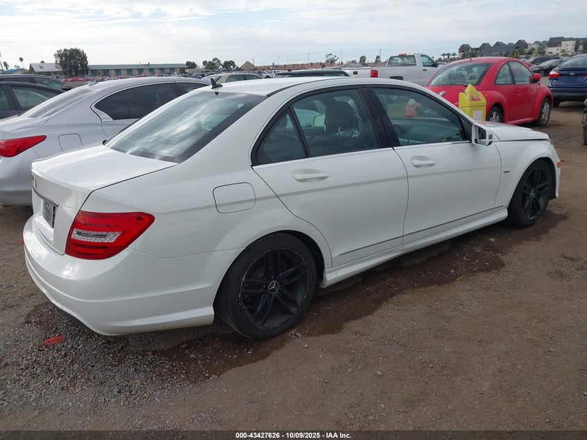 WDDGF4HB5CA620552 2012 MERCEDES-BENZ C-KLASSE photo no. 4