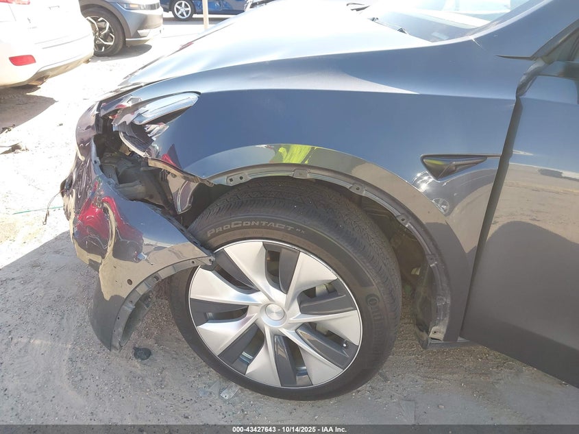 2021 Tesla Model Y Long Range Dual Motor All-Wheel Drive VIN: 5YJYGDEEXMF186468 Lot: 43427643