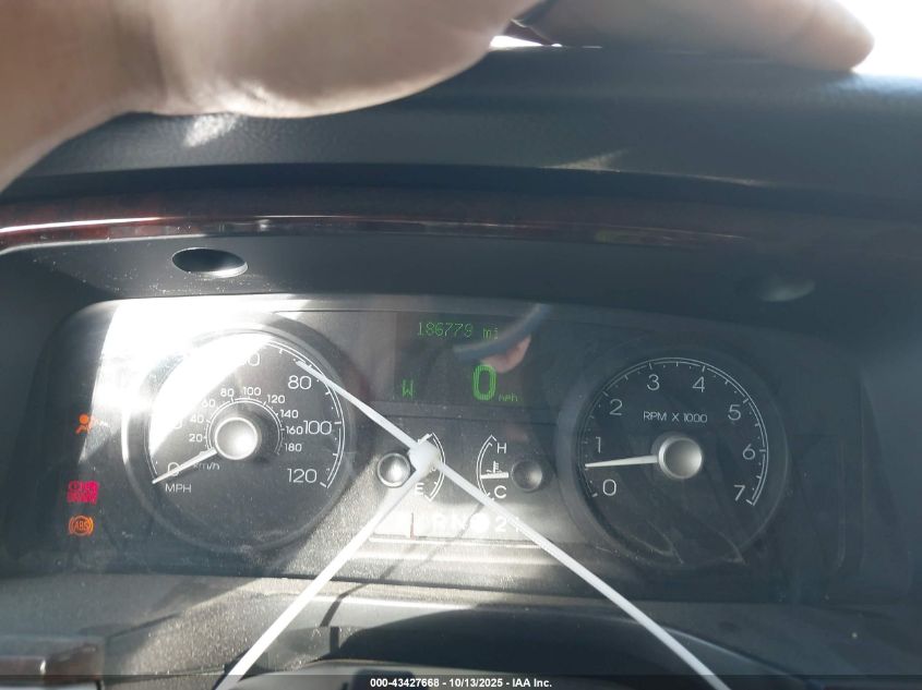 2007 Lincoln Town Car Executive VIN: 1L1FM88W97Y601308 Lot: 43427668