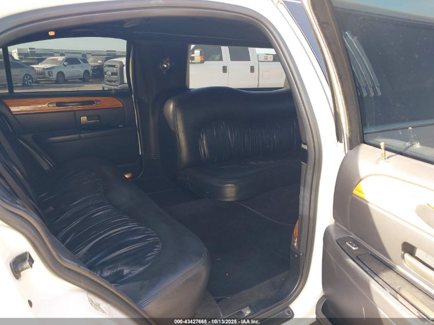 2007 Lincoln Town Car Executive VIN: 1L1FM88W97Y601308 Lot: 43427668