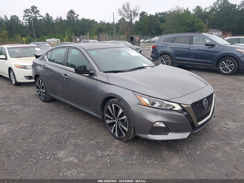 NISSAN ALTIMA SR FWD