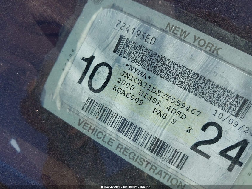 2000 Nissan Maxima Gle/Gxe/Se VIN: JN1CA31DXYT559467 Lot: 43427909