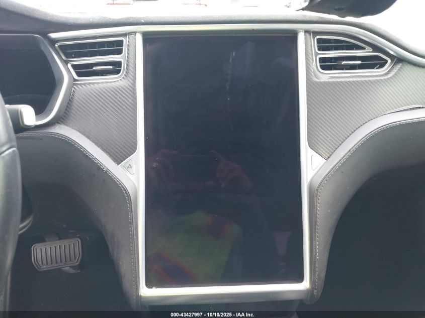 2015 Tesla Model S 60/70/85 VIN: 5YJSA1E12FF106618 Lot: 43427997