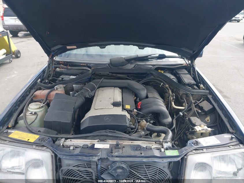1995 Mercedes-Benz E 320 Base/320 Special VIN: WDBEA32E6SC266118 Lot: 43428071