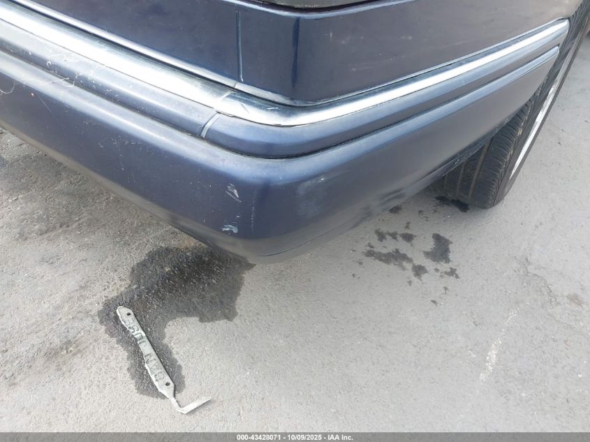 1995 Mercedes-Benz E 320 Base/320 Special VIN: WDBEA32E6SC266118 Lot: 43428071