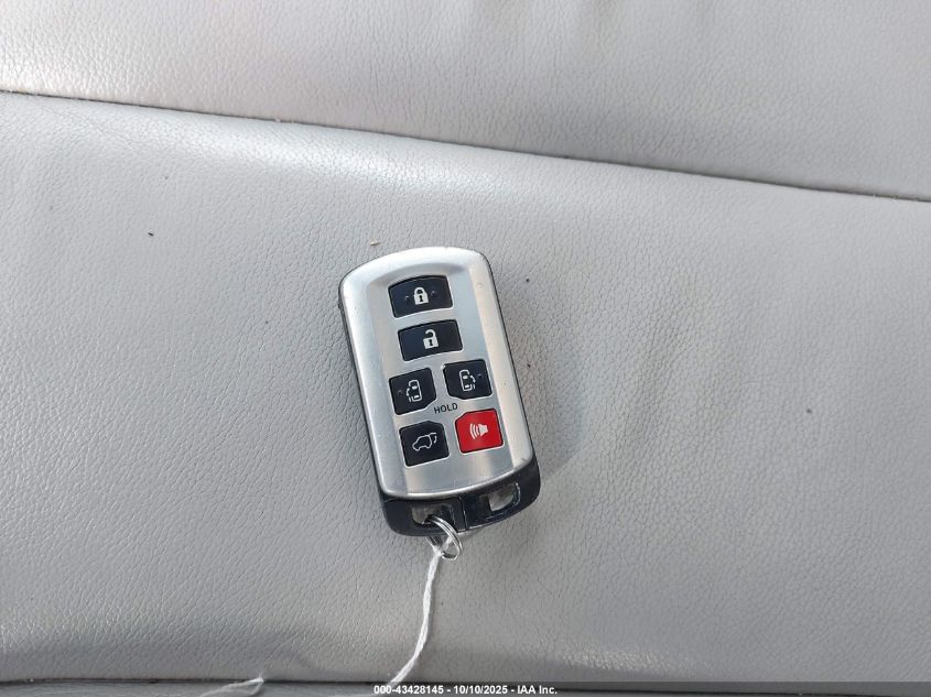 2013 Toyota Sienna Xle V6 8 Passenger VIN: 5TDYK3DC2DS387396 Lot: 43428145