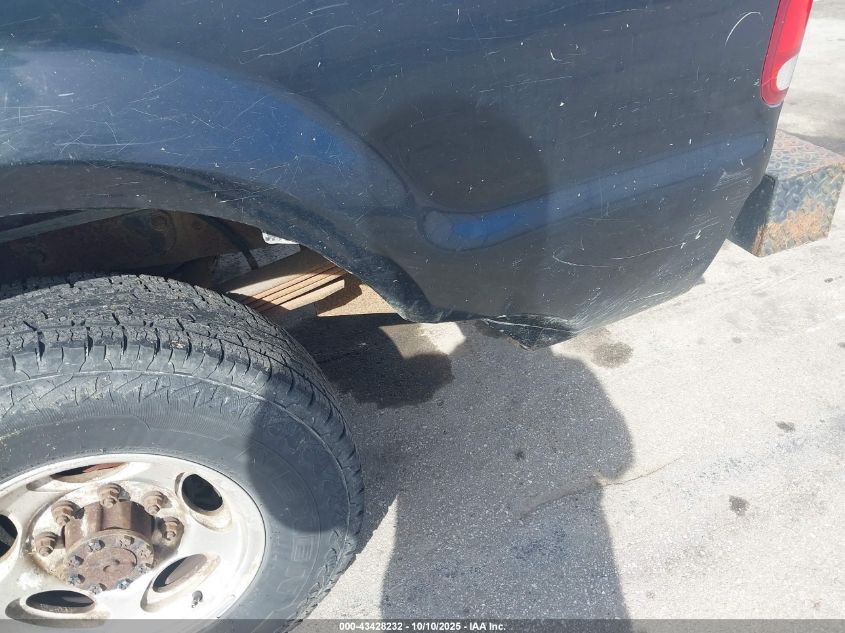 2000 Ford F-250 Lariat/Xl/Xlt VIN: 1FTNX20F7YEC55017 Lot: 43428232