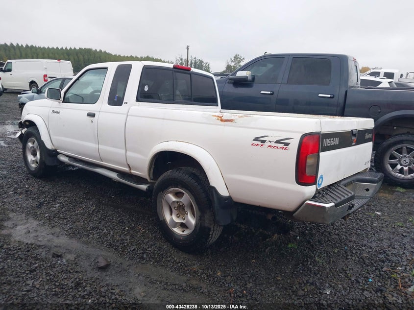 1N6ED26Y1YC387104 2000 NISSAN NAVARA (FRONTIER) photo no. 3