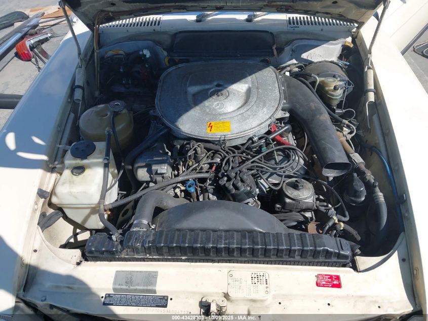 1984 Mercedes-Benz 380 Sl VIN: WDBBA45AXEA004717 Lot: 43428303