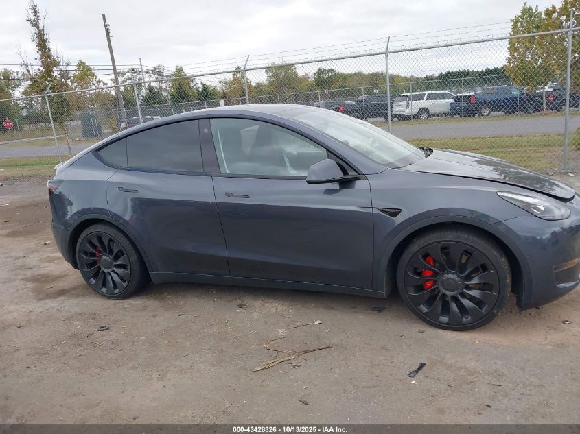 2022 Tesla Model Y Performance Dual Motor All-Wheel Drive VIN: 7SAYGDEFXNF495516 Lot: 43428326