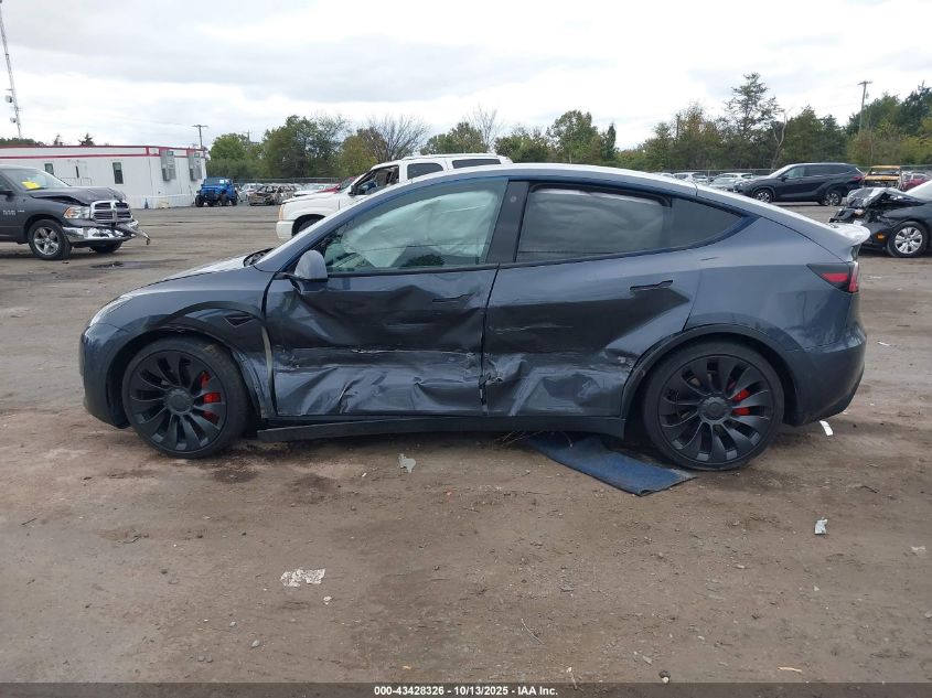 2022 Tesla Model Y Performance Dual Motor All-Wheel Drive VIN: 7SAYGDEFXNF495516 Lot: 43428326