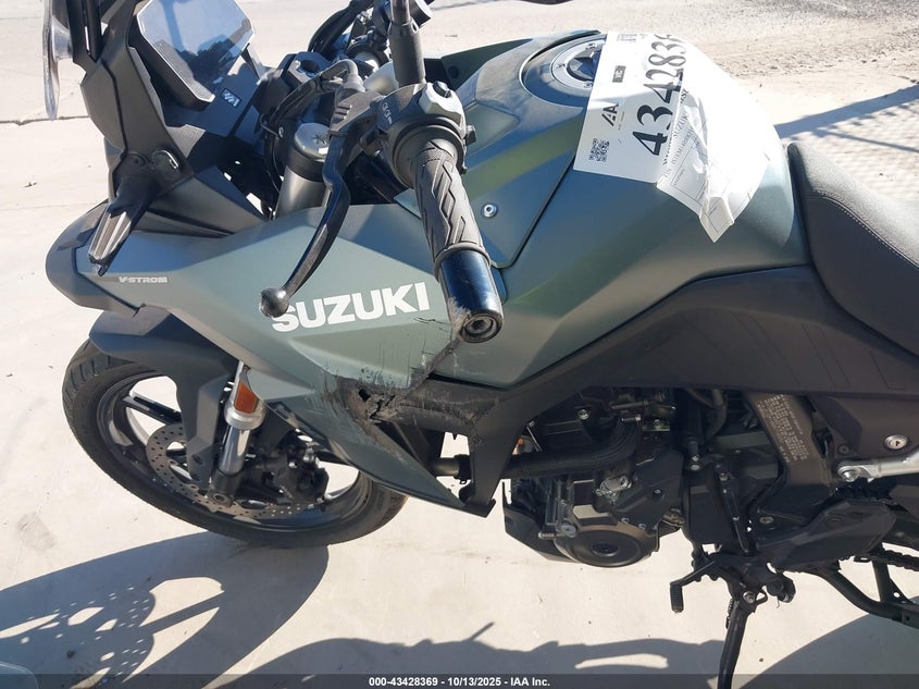 2024 SUZUKI DL800 RQ/RQA JS1EM14B8R7100051