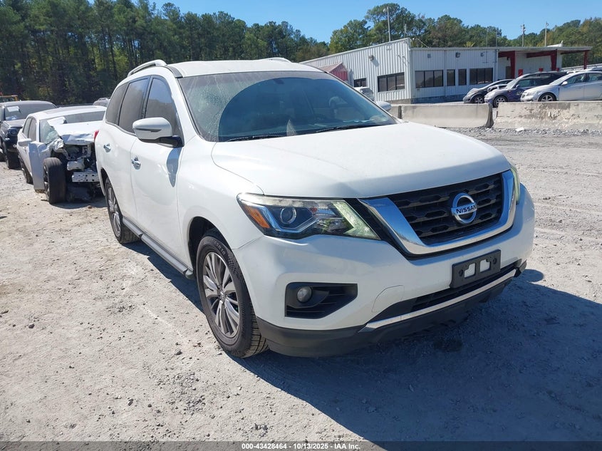 NISSAN PATHFINDER SV