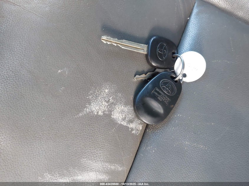 2015 TOYOTA TACOMA BASE V6 5TFLU4EN8FX136390