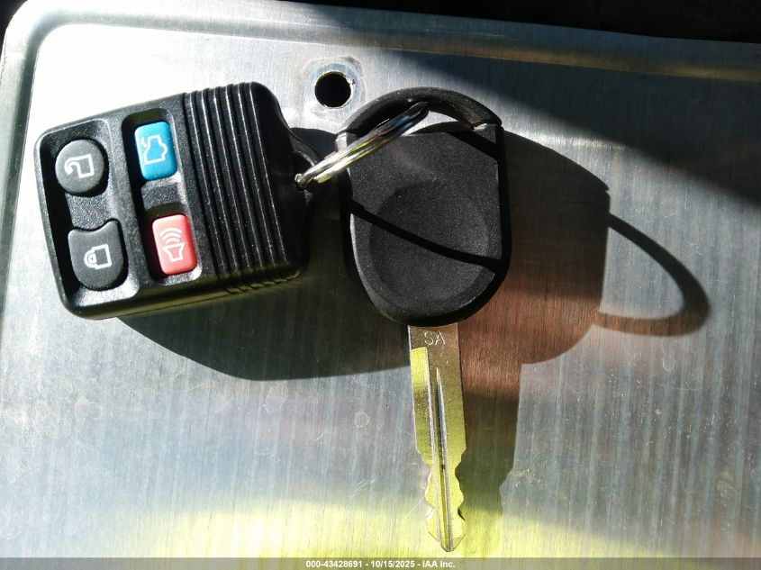 2004 Lincoln Navigator VIN: 5LMFU27R24LJ19213 Lot: 43428691