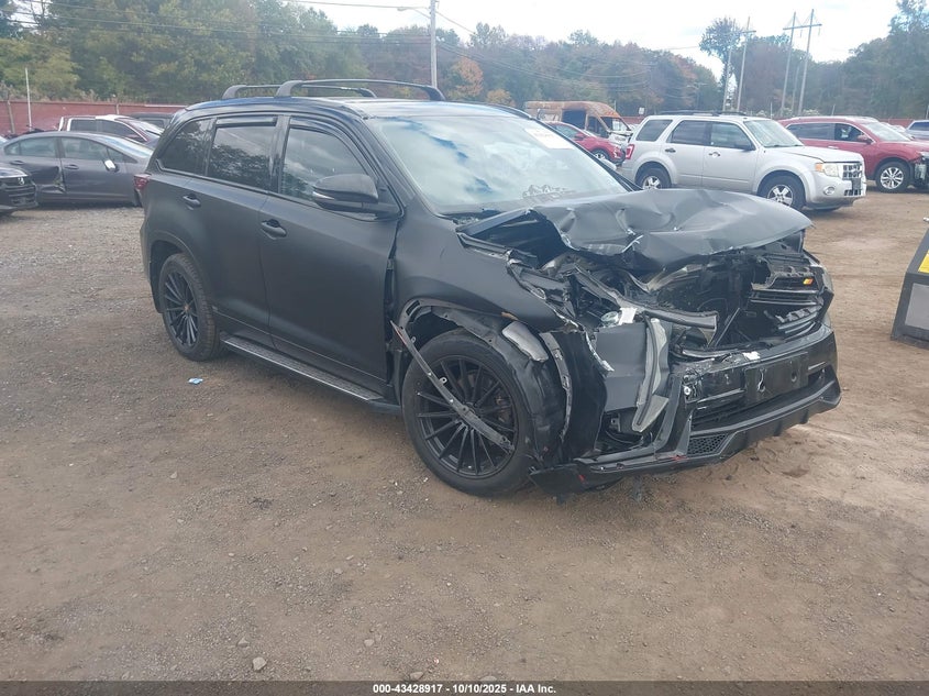 TOYOTA HIGHLANDER XLE V6