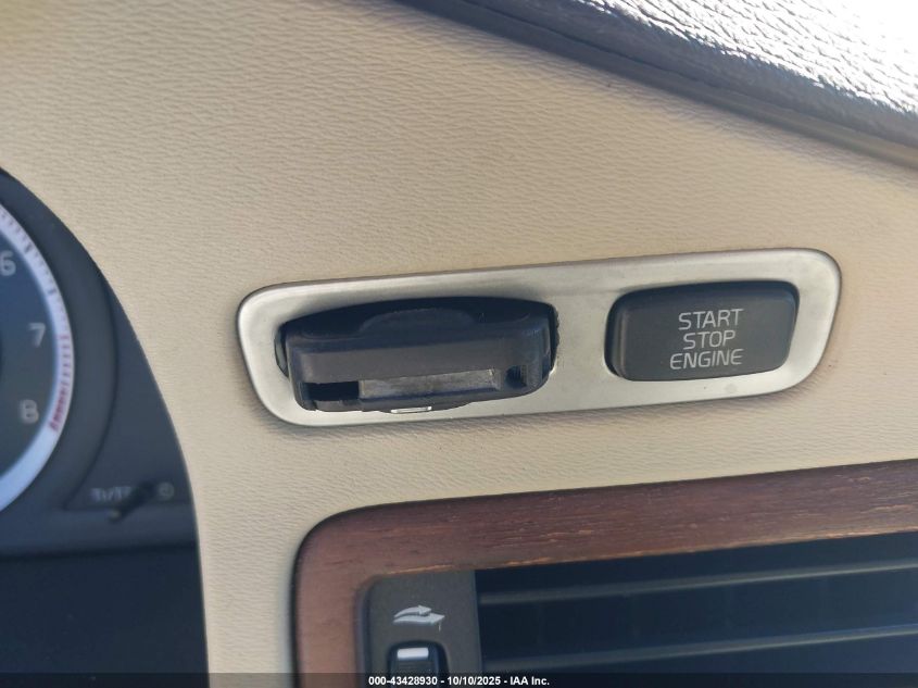 2010 Volvo S80 3.2 VIN: YV1960AS5A1117424 Lot: 43428930