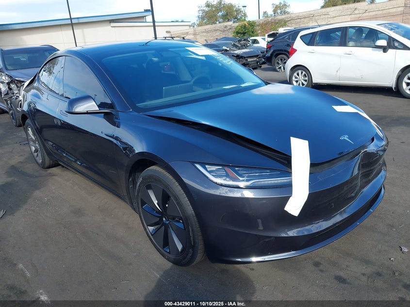 TESLA MODEL 3 LONG RANGE REAR-WHEEL DRIVE