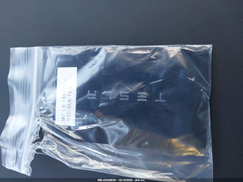 2024 Tesla Model Y Long Range Dual Motor All-Wheel Drive VIN: 7SAYGDEEXRF191471 Lot: 43429039