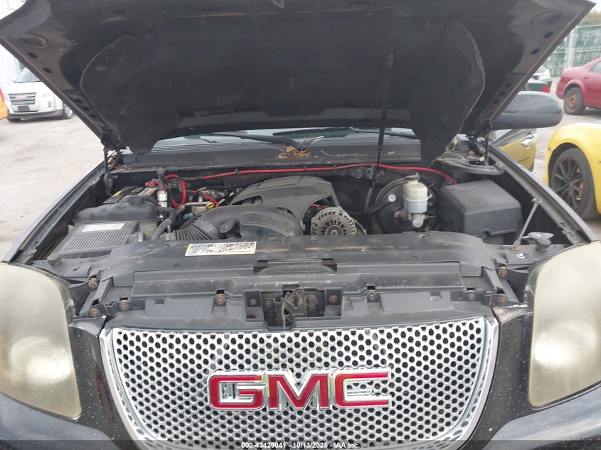 2008 GMC Yukon Denali VIN: 1GKFK63858J180949 Lot: 43429041