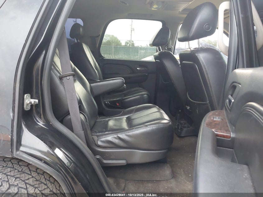 2008 GMC Yukon Denali VIN: 1GKFK63858J180949 Lot: 43429041