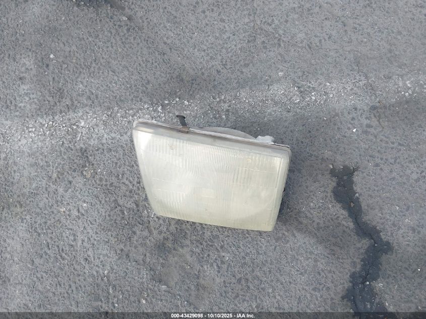 2000 Toyota Tacoma VIN: 4TAVL52N4YZ573716 Lot: 43429098