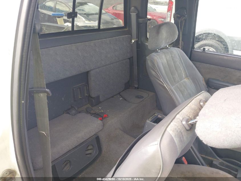 2000 Toyota Tacoma VIN: 4TAVL52N4YZ573716 Lot: 43429098