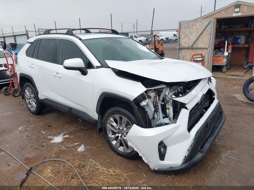 TOYOTA RAV4 XLE PREMIUM