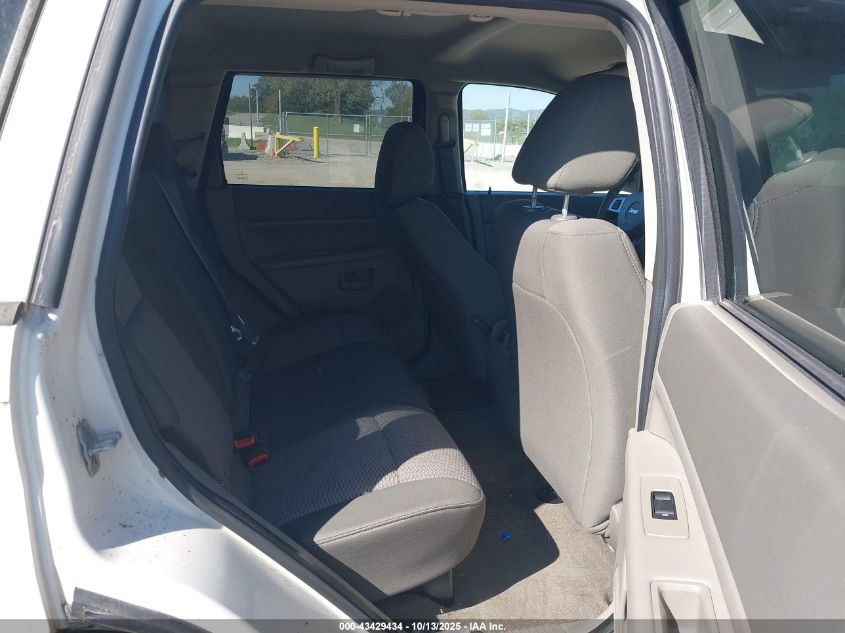 2008 Jeep Grand Cherokee Laredo VIN: 1J8HR48N78C215586 Lot: 43429434